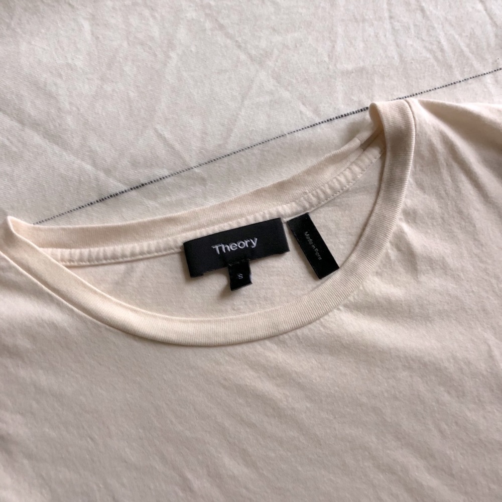 2/$15 theory off white fitted crop top “tiny tee”